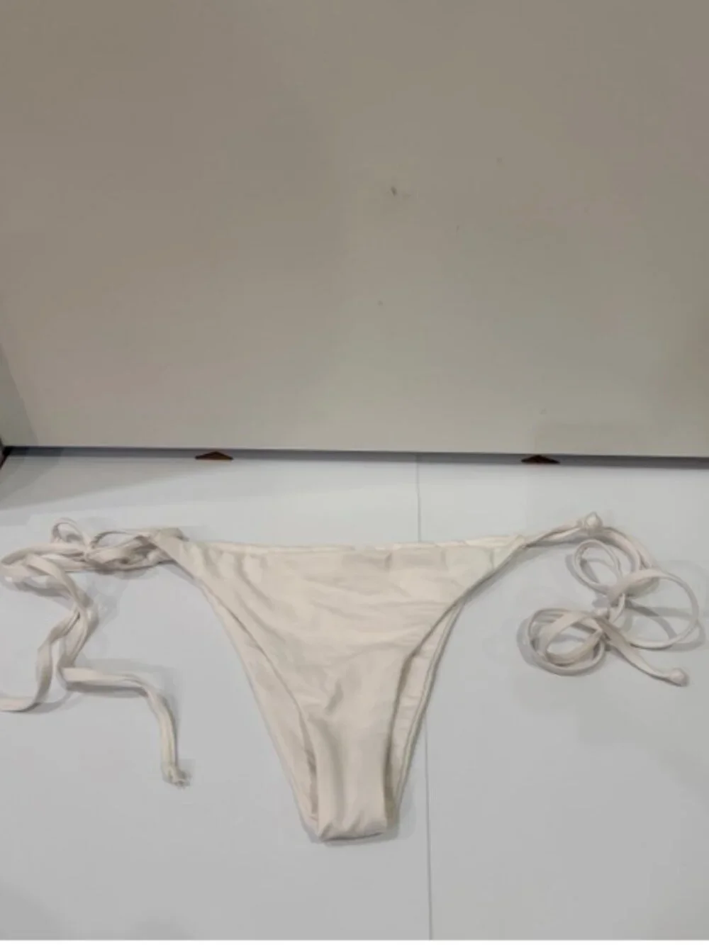 Frankies Bikinis Bikini Bottom Size Large – White, Tie Side, Minimal Coverage